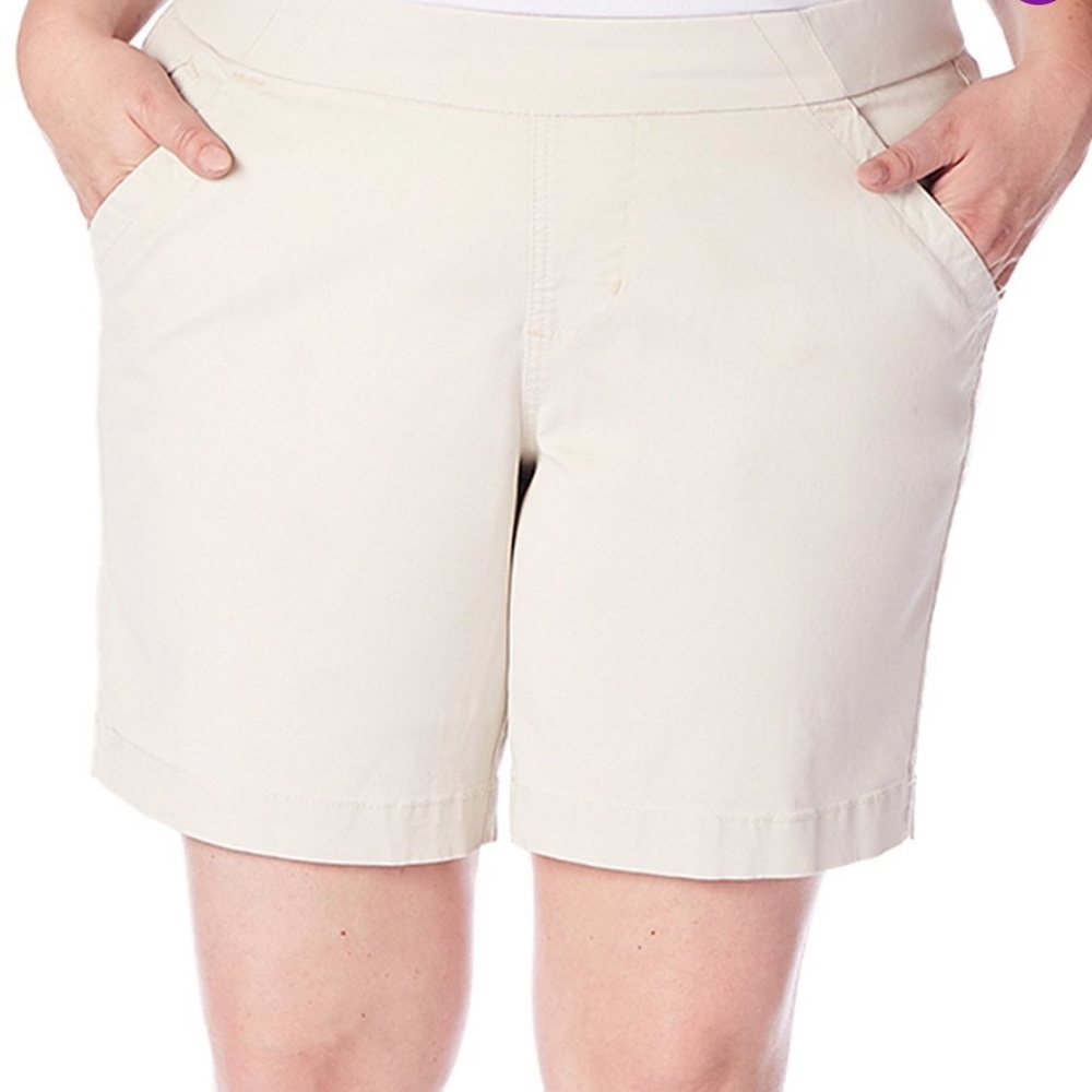 NWT JAG pull on short 16 W